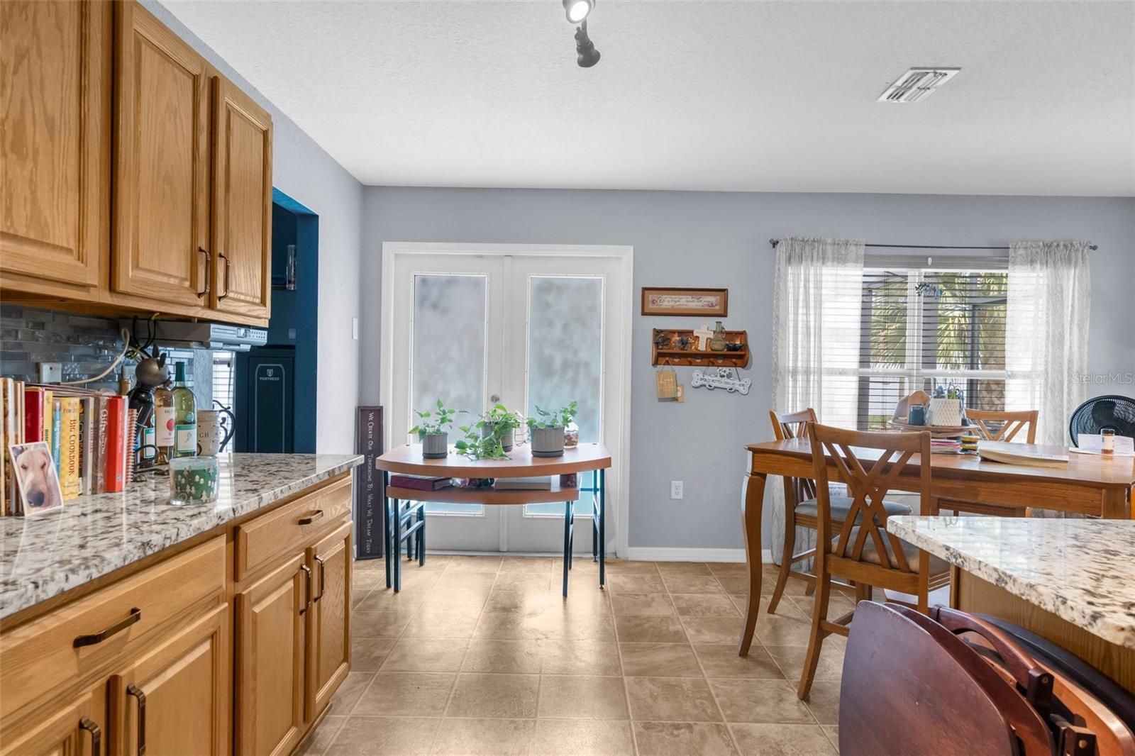Image 4 of 40 For 10457 Cranston Street
