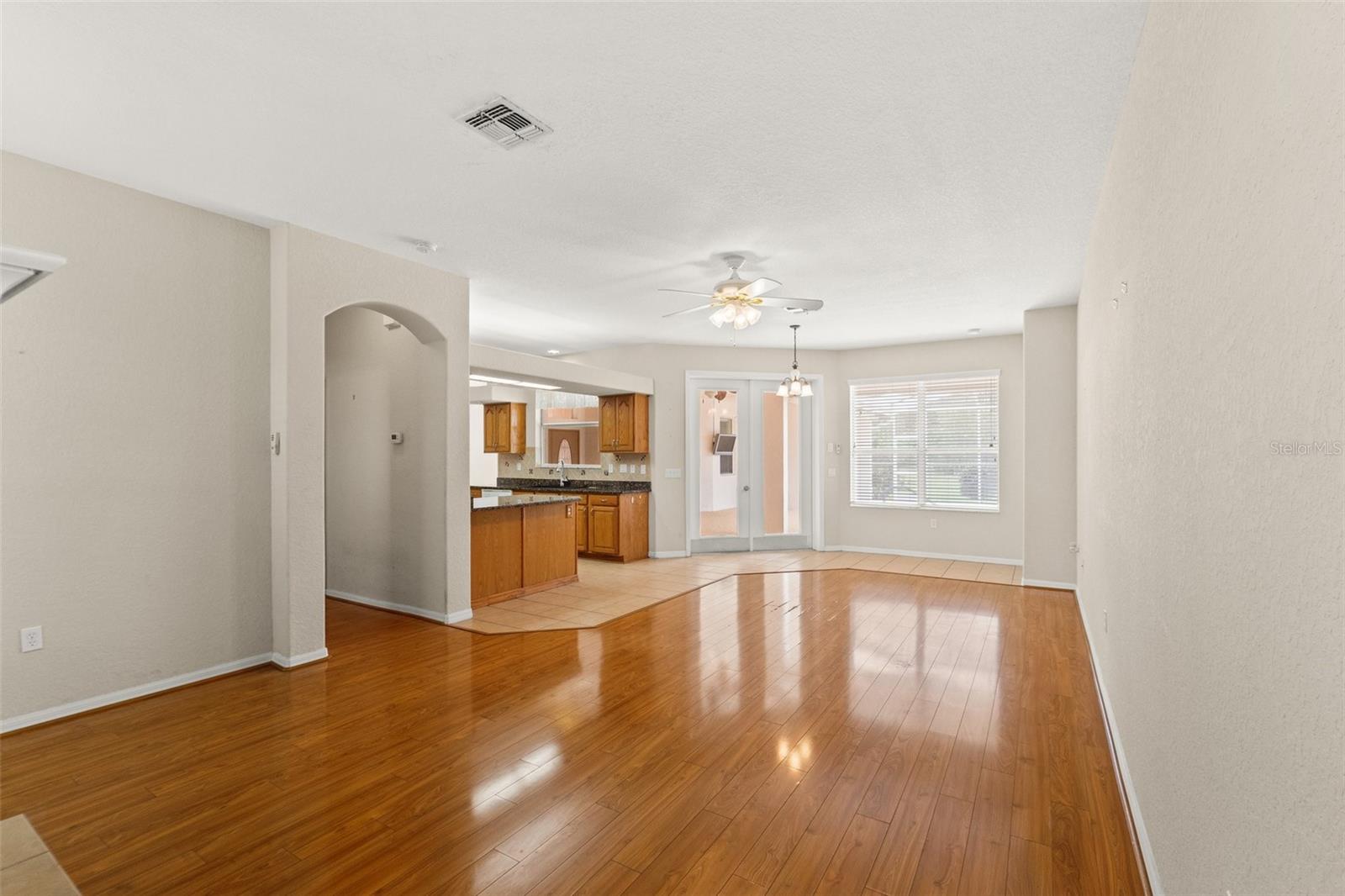 Image 16 of 62 For 4619 Bayridge Court