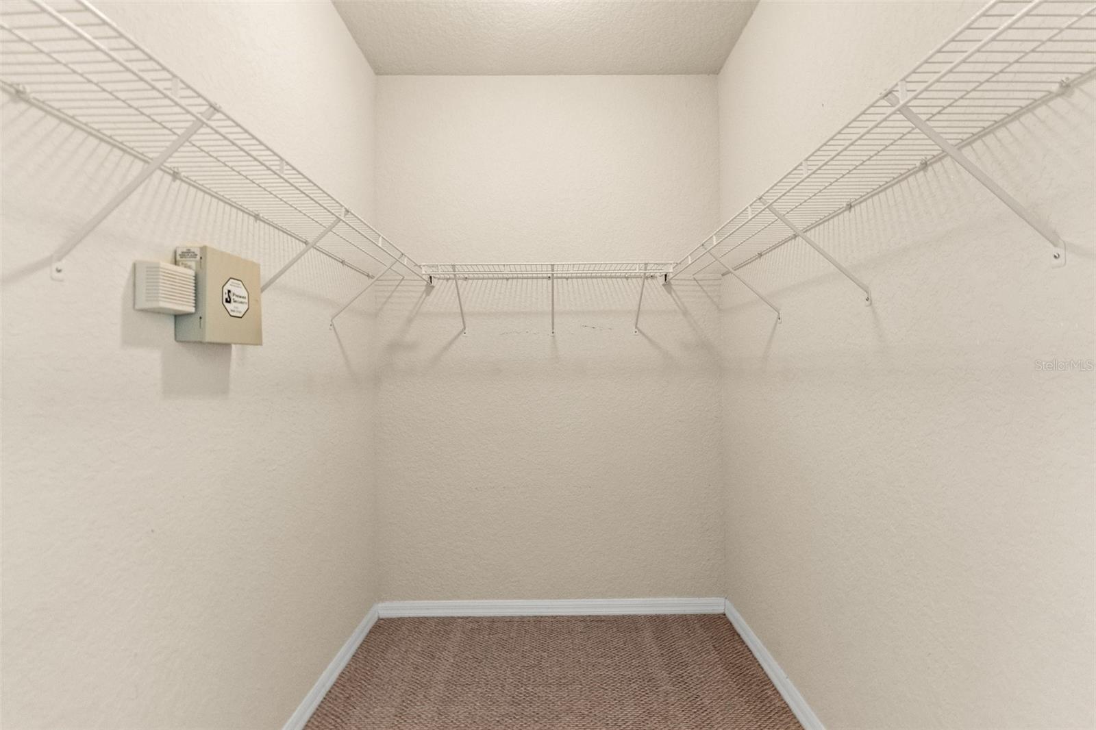 Image 27 of 62 For 4619 Bayridge Court