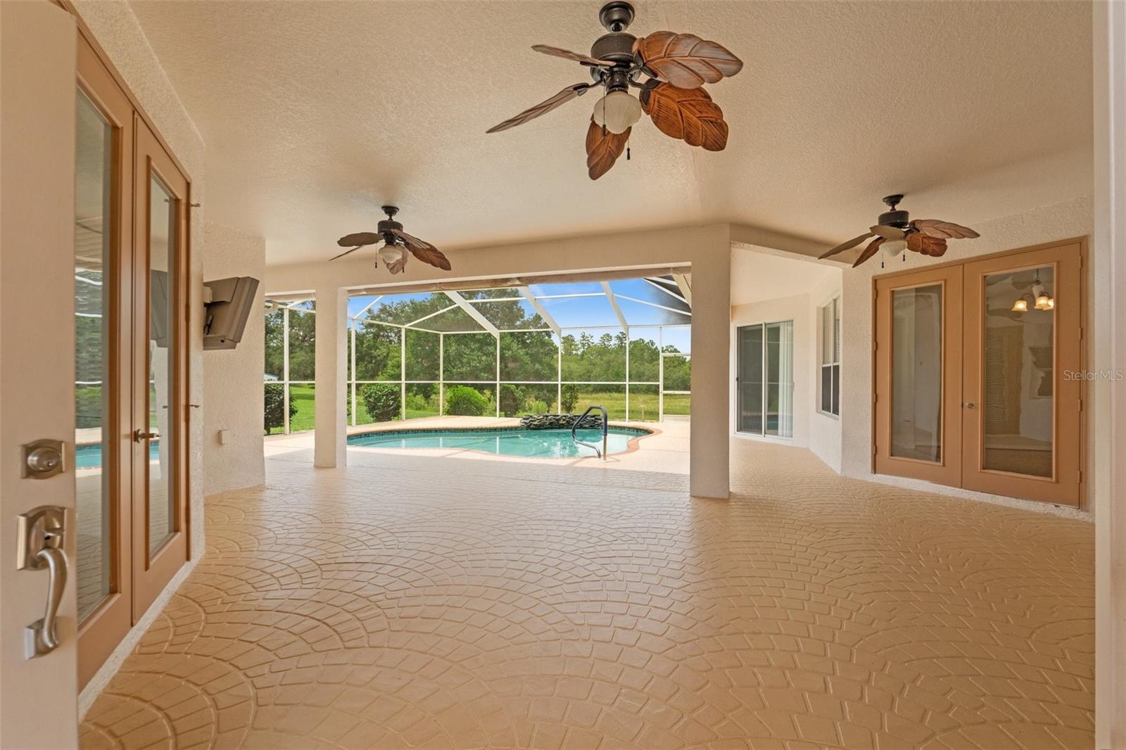 Image 8 of 62 For 4619 Bayridge Court