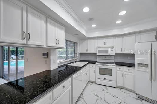 Image 23 of 58 For 2654 Augusta Drive N
