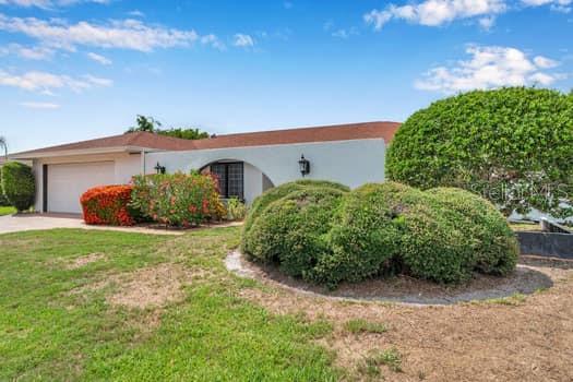 Image 4 of 58 For 2654 Augusta Drive N
