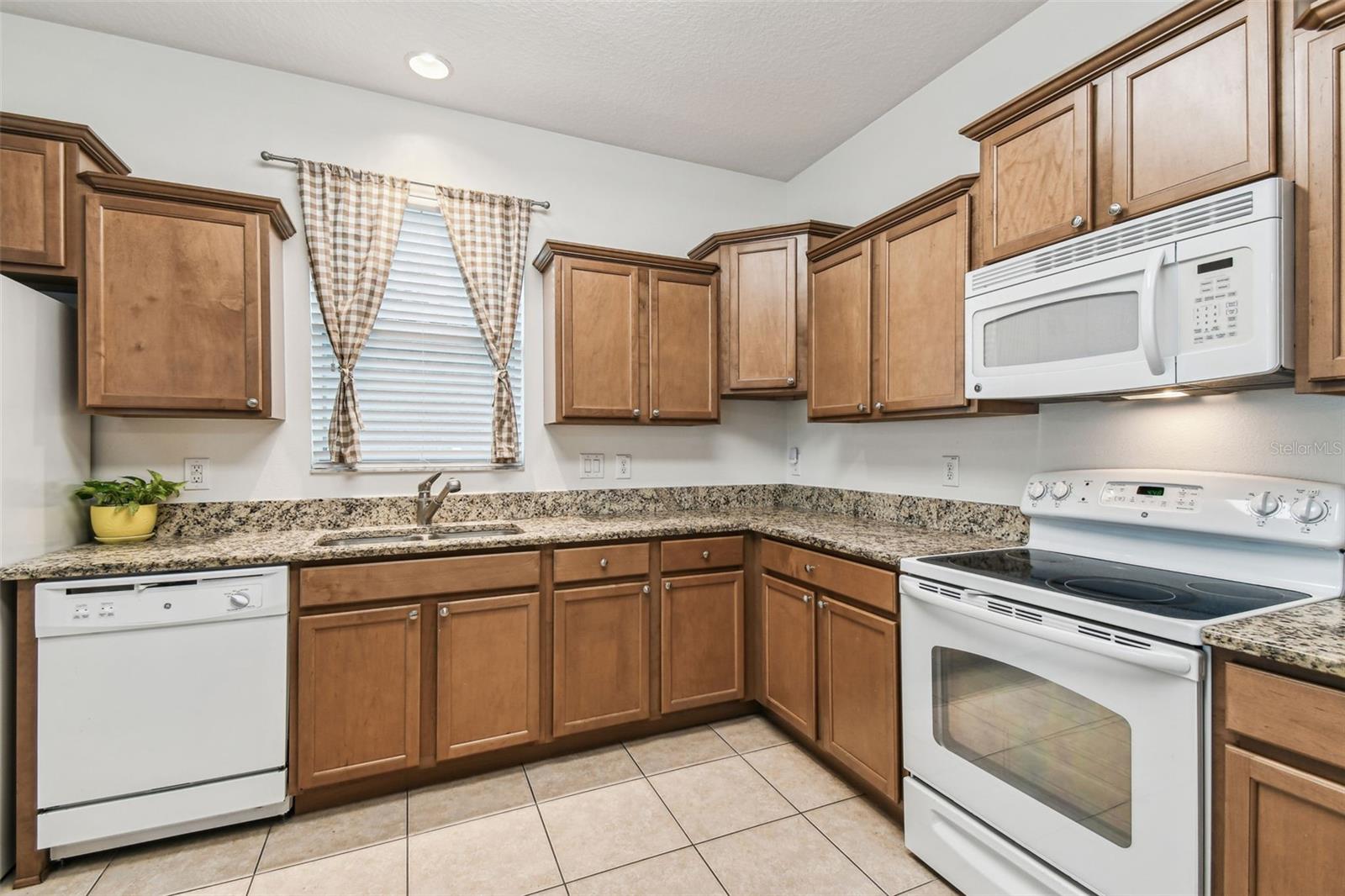 Image 17 of 62 For 518 Winthrop Drive