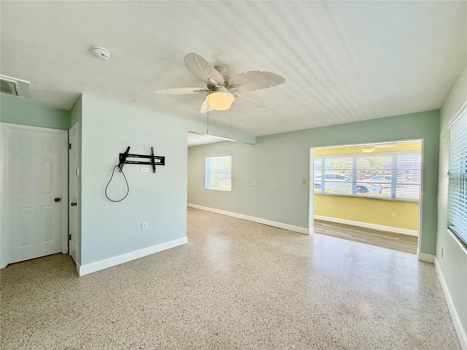 Image 9 of 31 For 104 15th Avenue