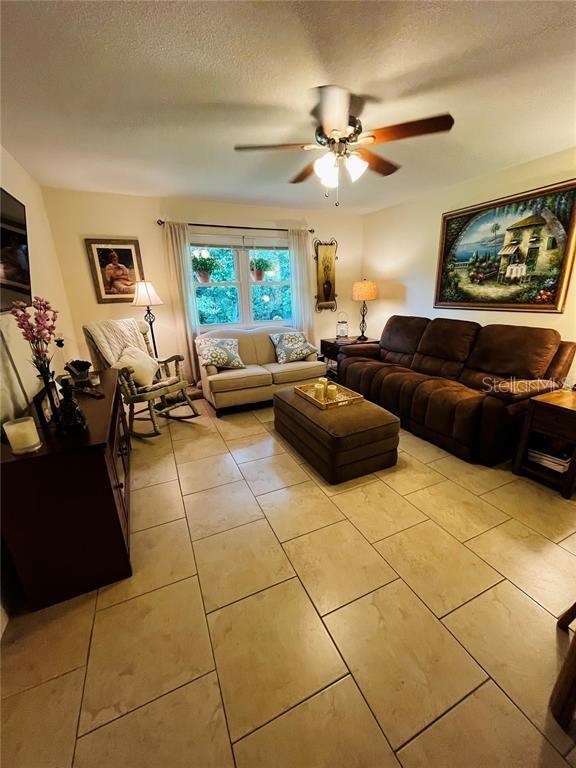 Image 16 of 58 For 2906 Silver Bell Court