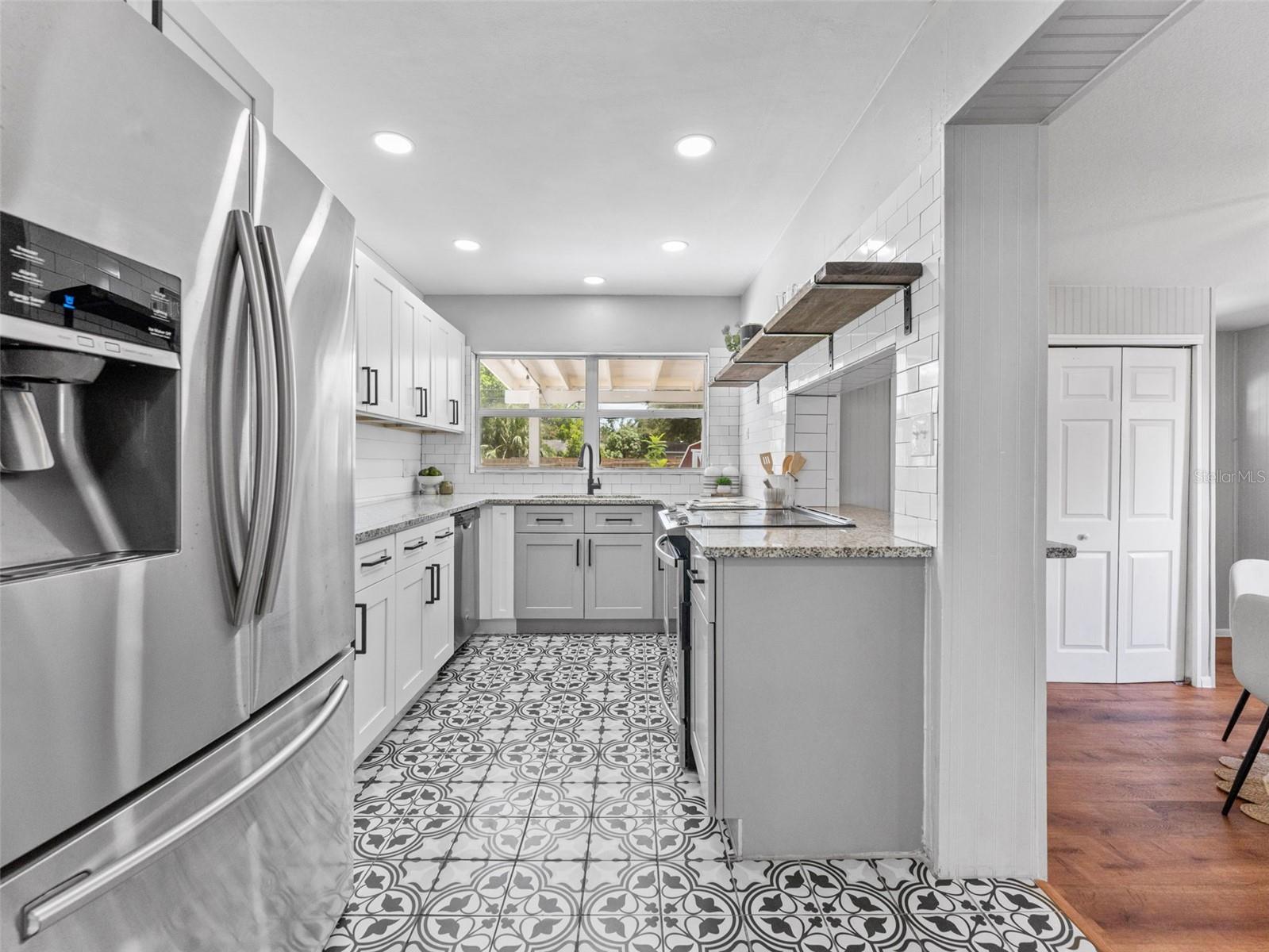Image 11 of 35 For 5514 7th Avenue N