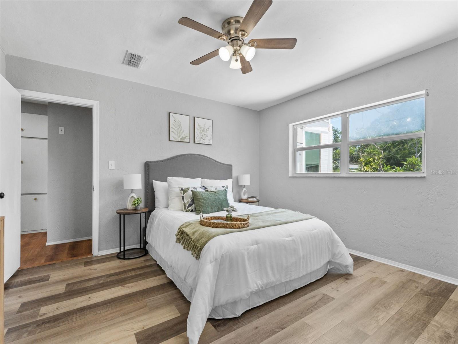 Image 16 of 35 For 5514 7th Avenue N