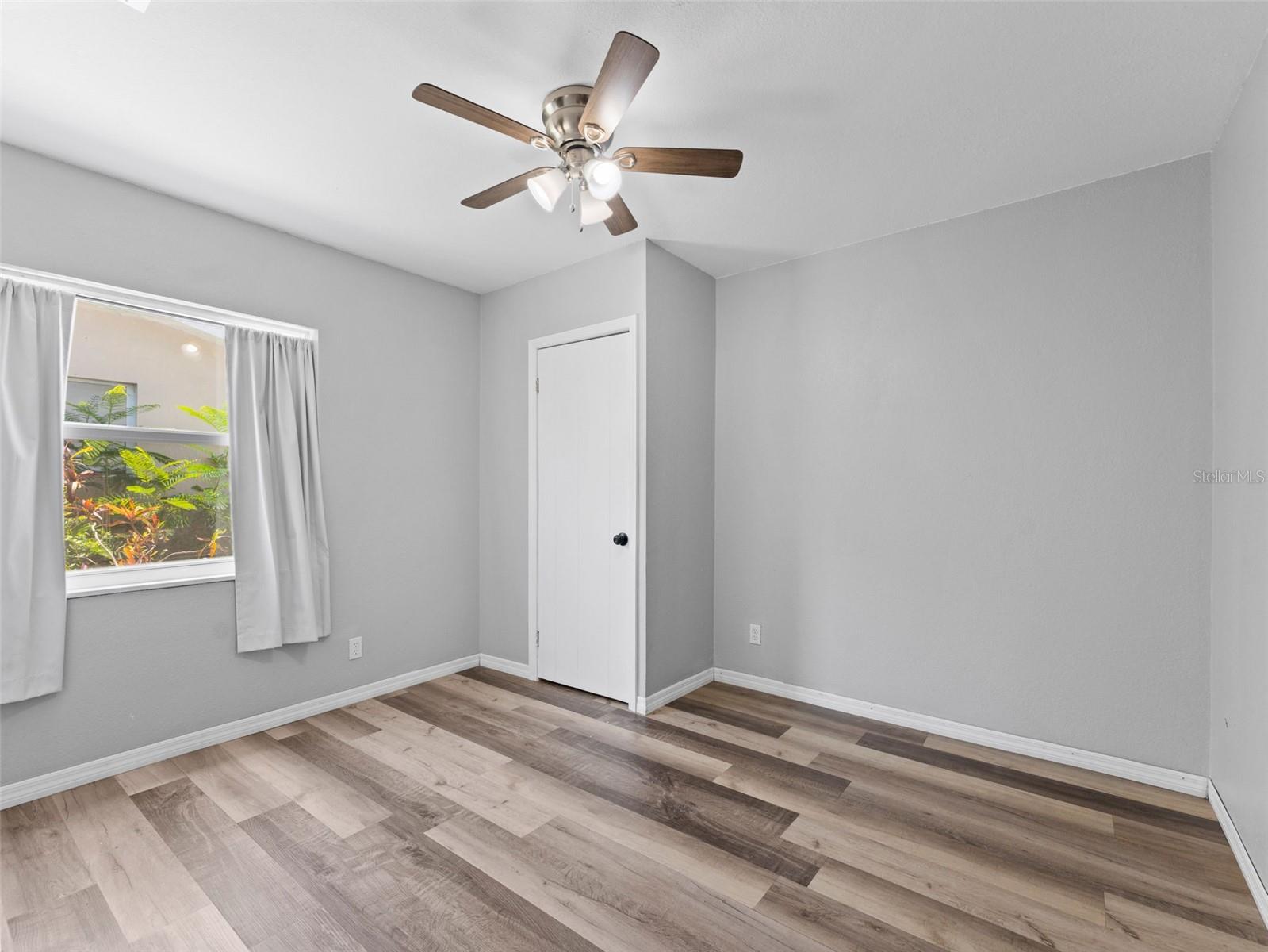 Image 23 of 35 For 5514 7th Avenue N