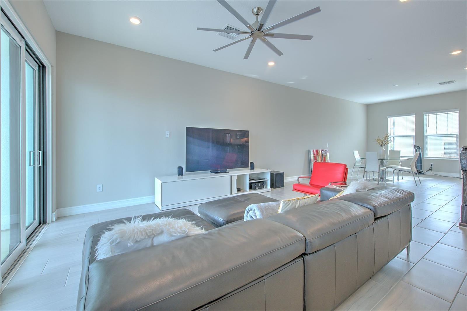 Image 31 of 68 For 5351 Bridge Street 64