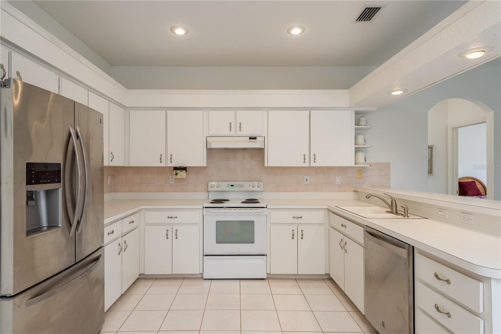 Image 11 of 37 For 1156 Ridgegrove Drive W