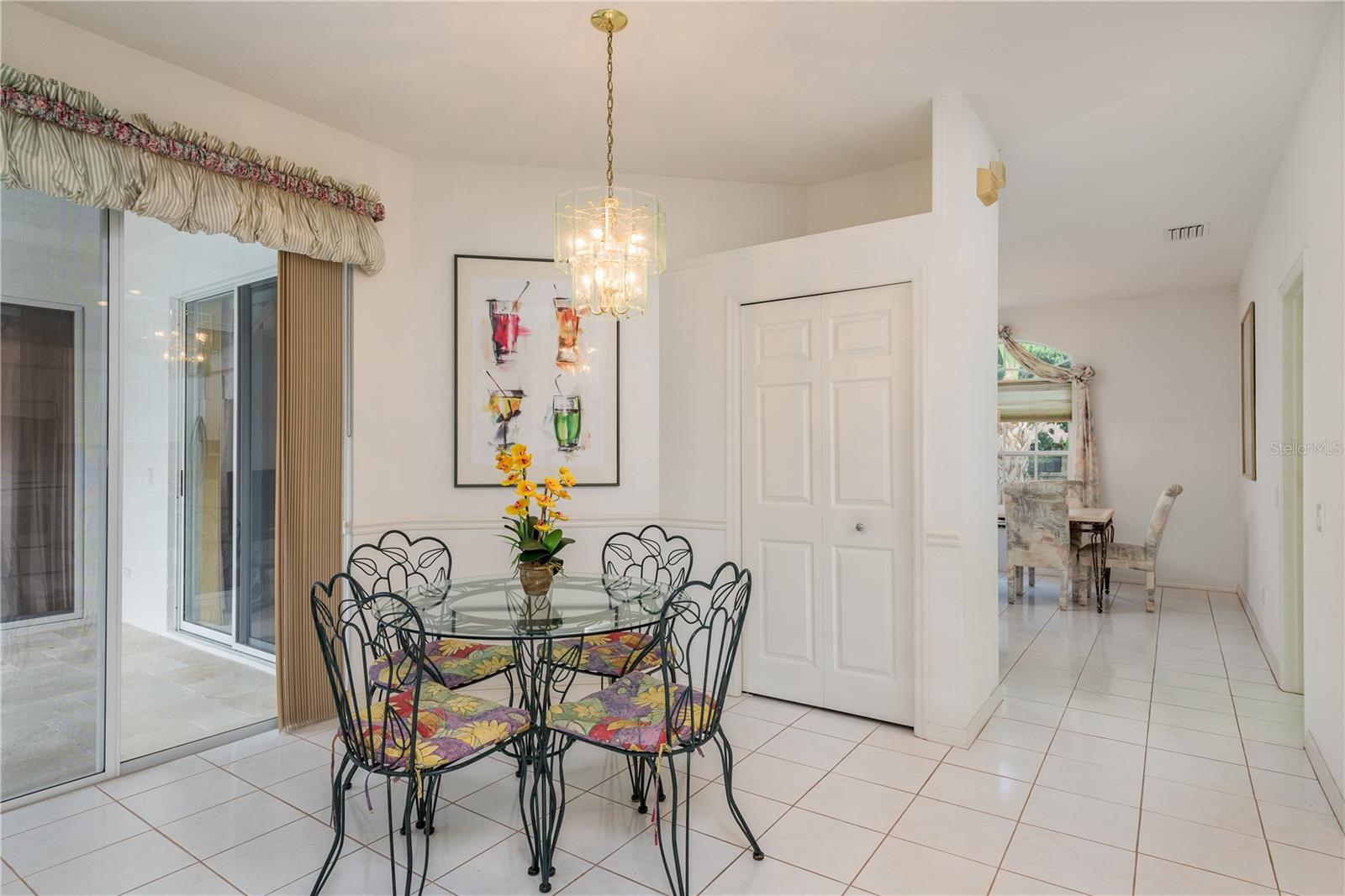 Image 13 of 37 For 1156 Ridgegrove Drive W