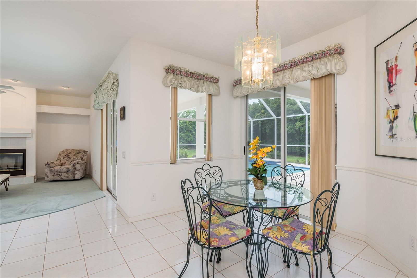 Image 14 of 37 For 1156 Ridgegrove Drive W