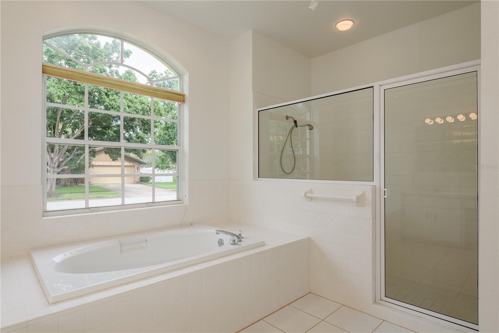 Image 22 of 37 For 1156 Ridgegrove Drive W