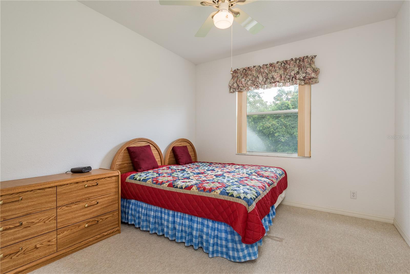Image 23 of 37 For 1156 Ridgegrove Drive W