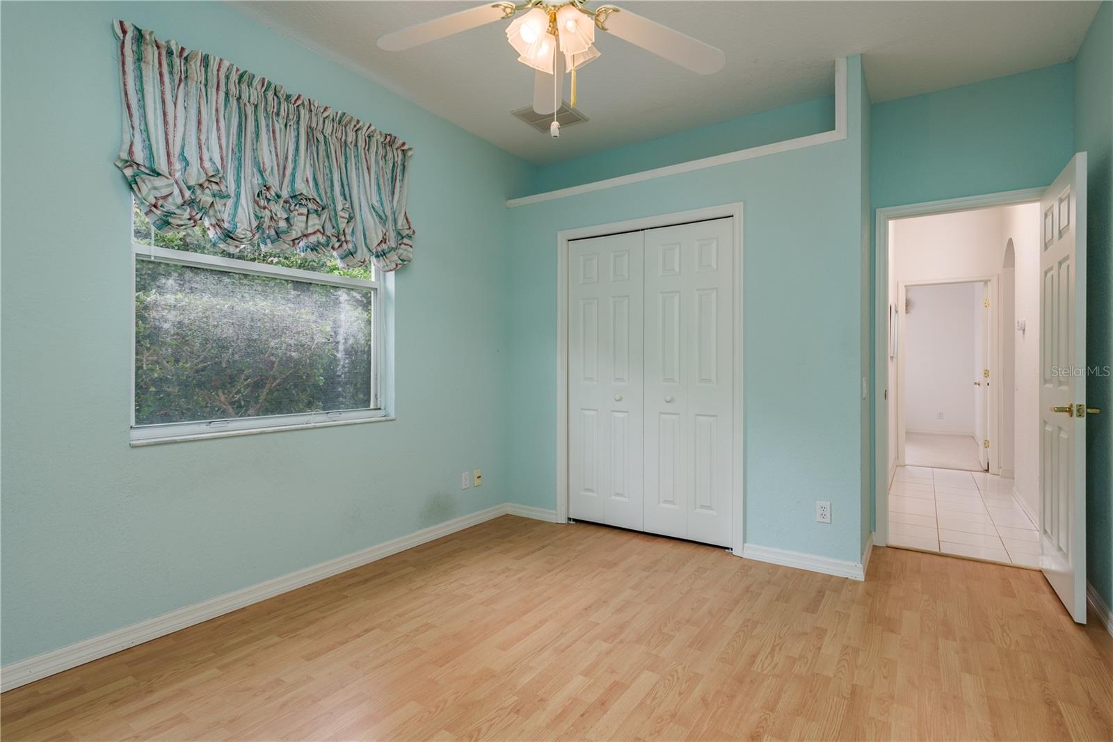 Image 27 of 37 For 1156 Ridgegrove Drive W