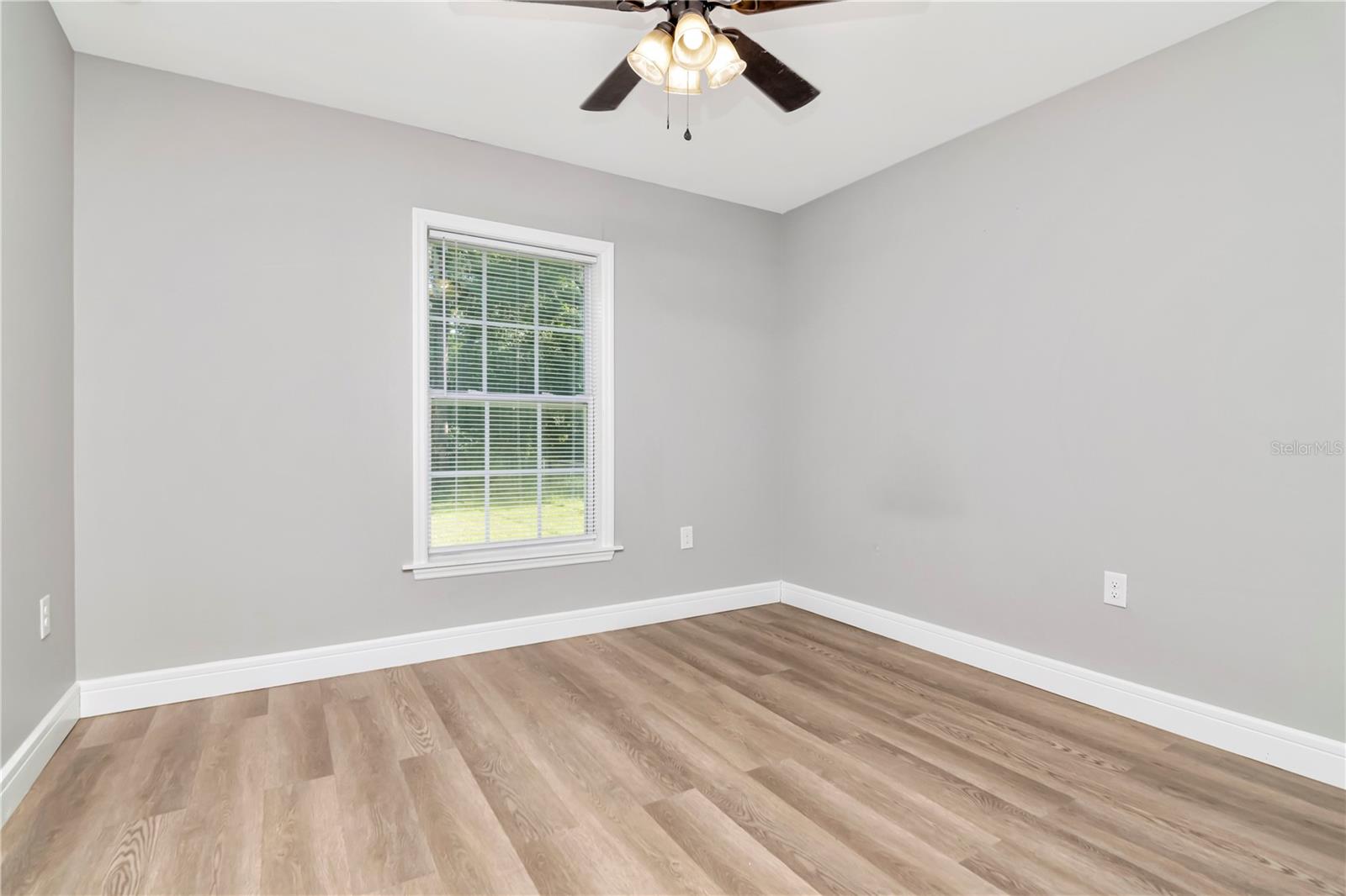 Image 19 of 29 For 604 Kinnear Drive