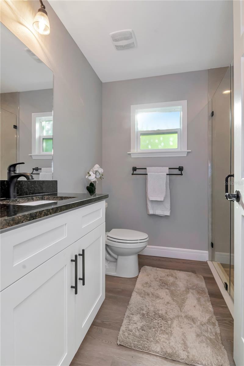 Image 21 of 29 For 604 Kinnear Drive