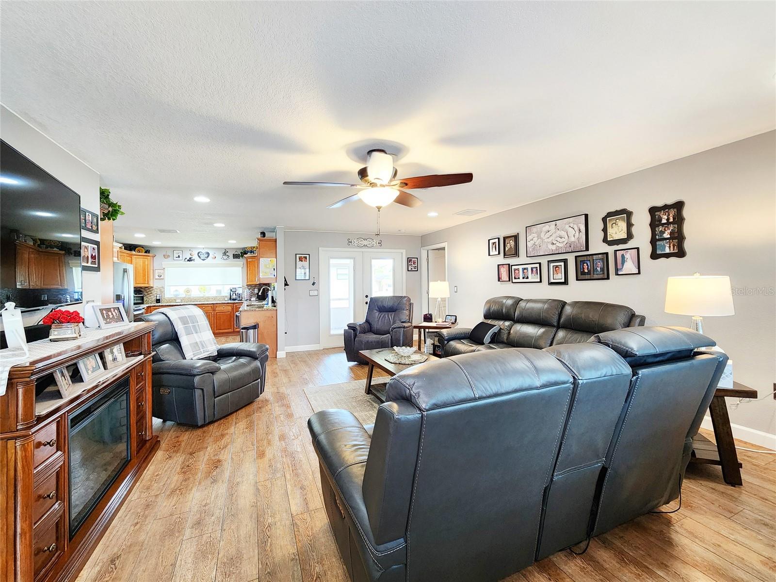 Image 14 of 46 For 8110 Damara Drive