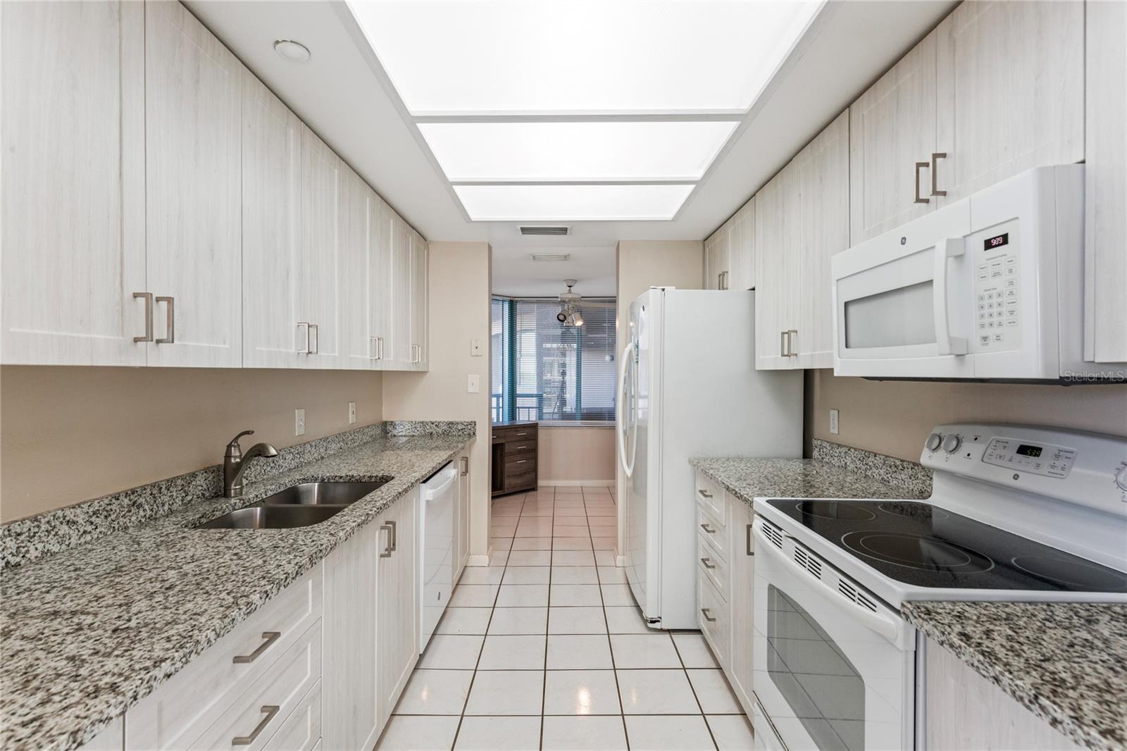 Image 7 of 20 For 1520 Gulf Boulevard 506