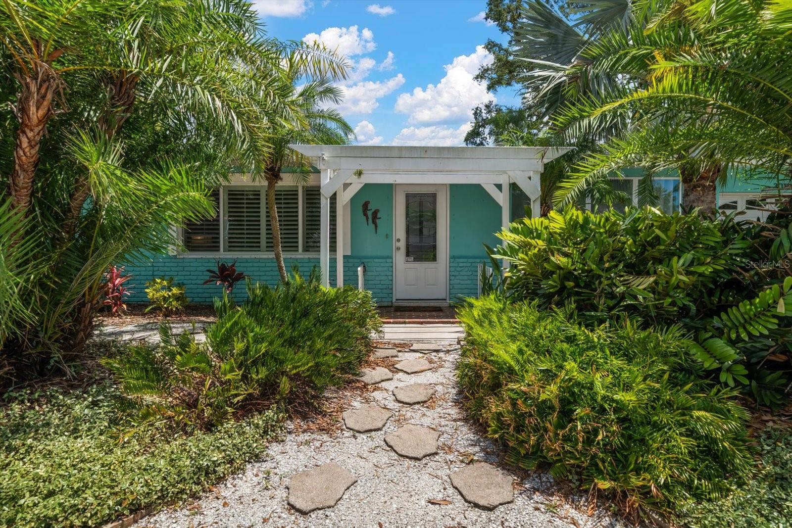 Details for 301 Cevera Drive, DUNEDIN, FL 34698