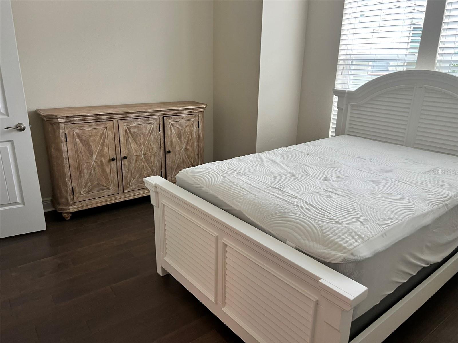 Image 17 of 26 For 115 Arrawana Avenue 7