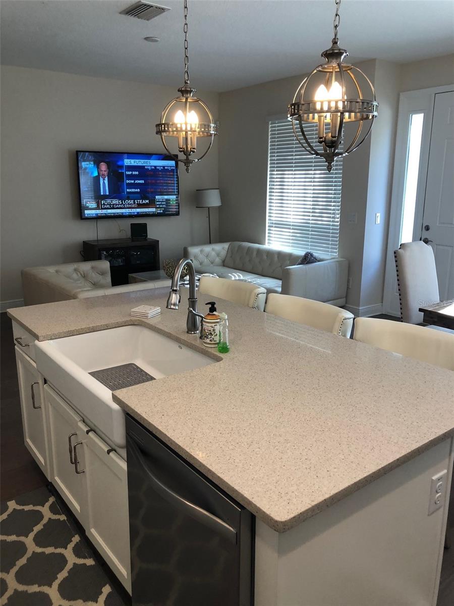 Image 2 of 15 For 115 Arrawana Avenue 7