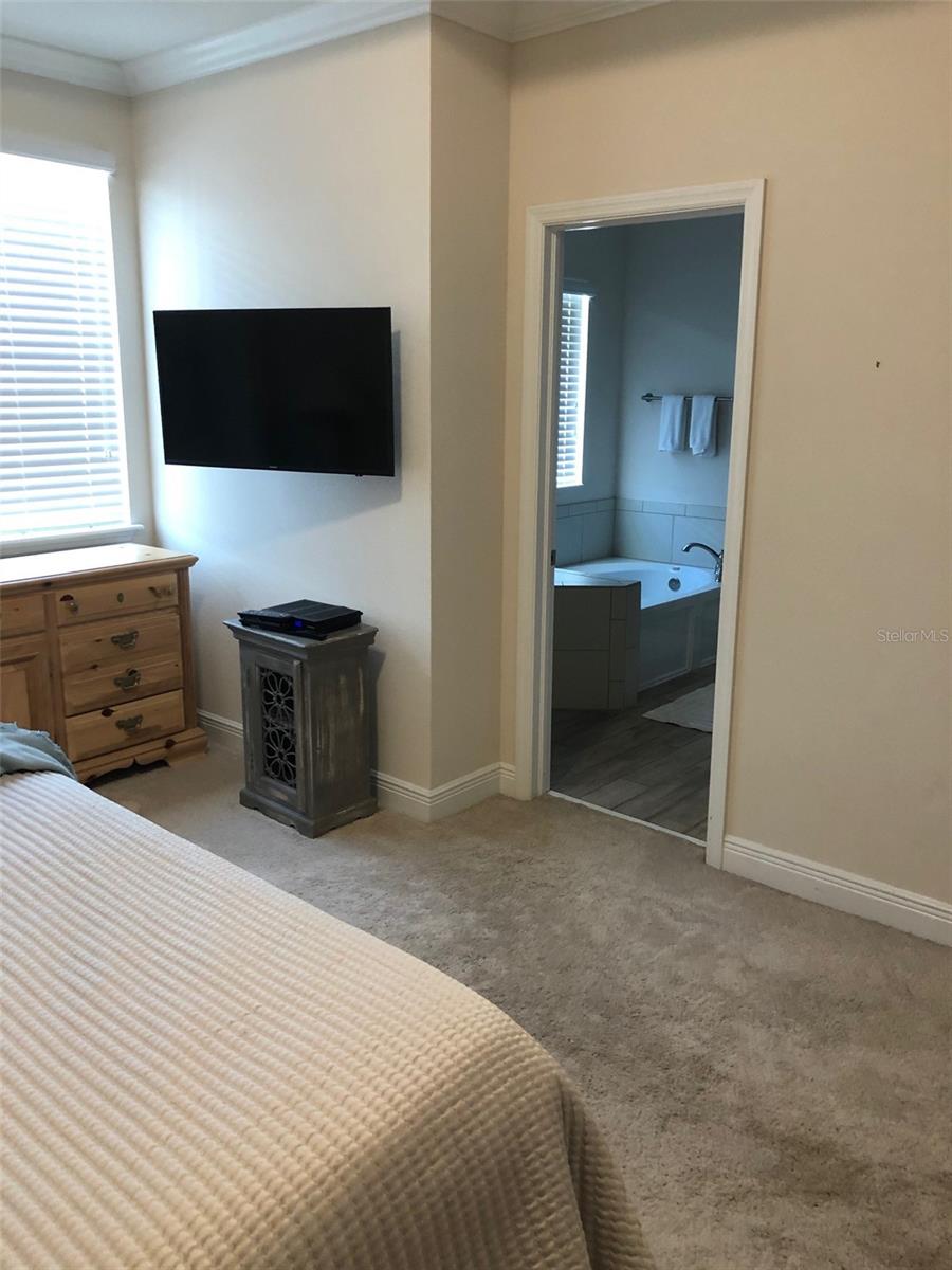 Image 9 of 15 For 115 Arrawana Avenue 7