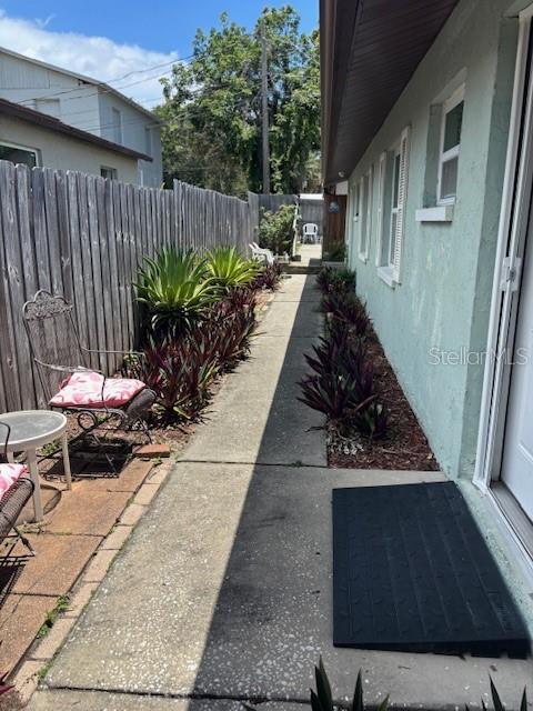Image 4 of 28 For 1021 16th Avenue Nw