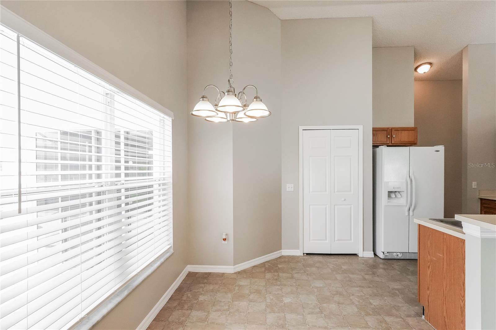 Image 5 of 13 For 5120 Violet Lane