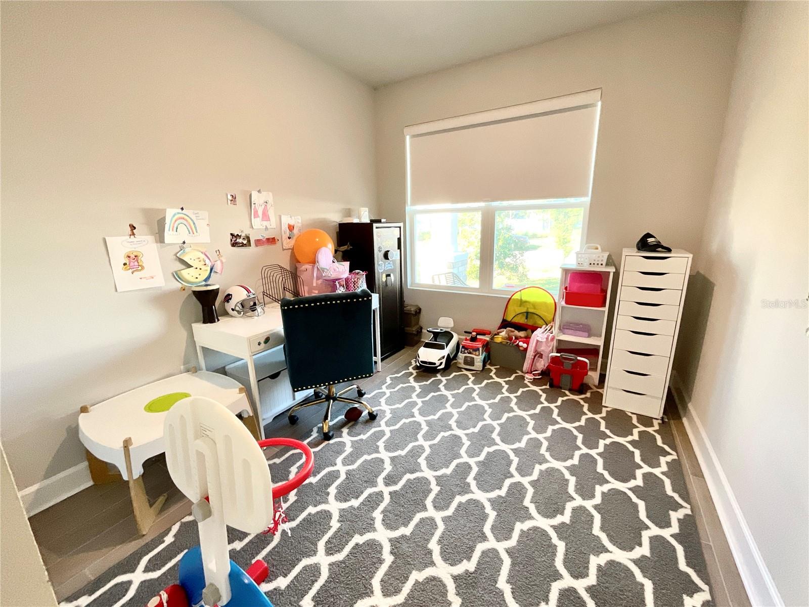 Image 12 of 36 For 15255 Caravan Avenue