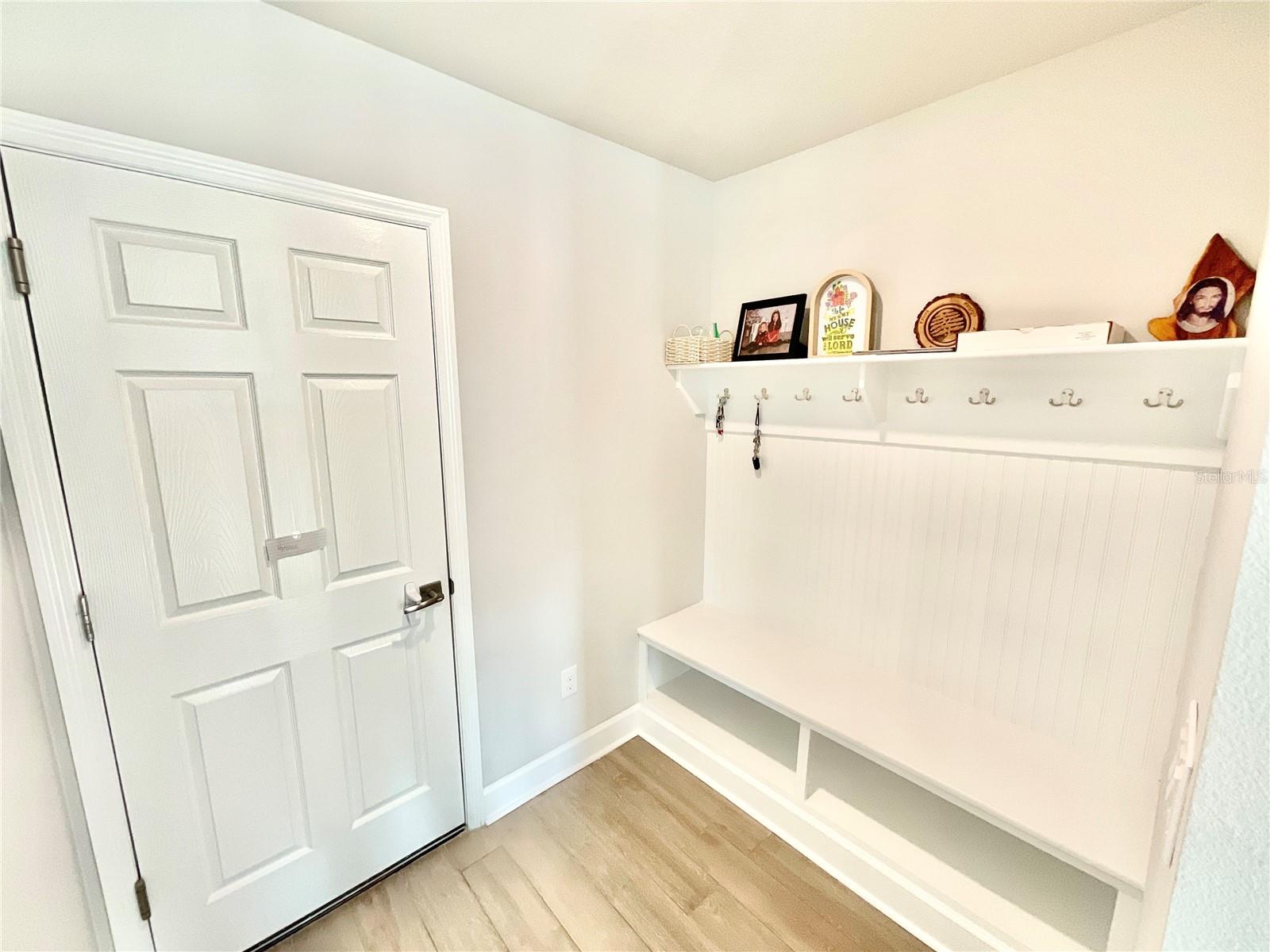 Image 15 of 36 For 15255 Caravan Avenue
