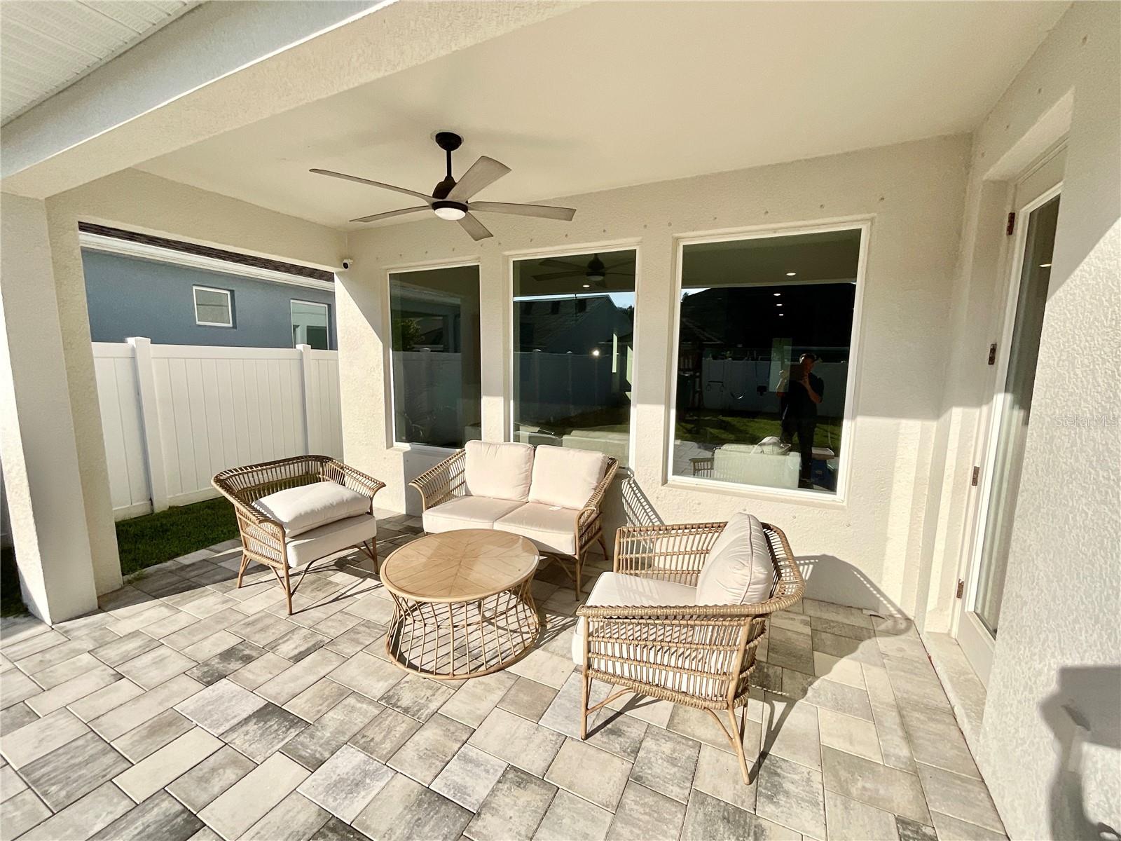 Image 17 of 36 For 15255 Caravan Avenue