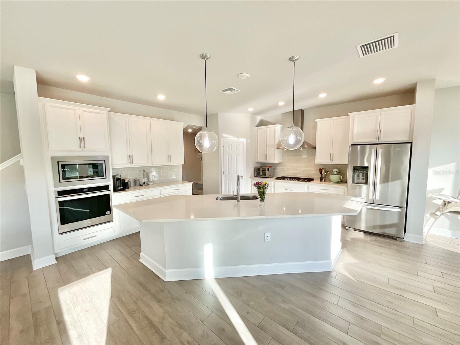 Image 2 of 36 For 15255 Caravan Avenue