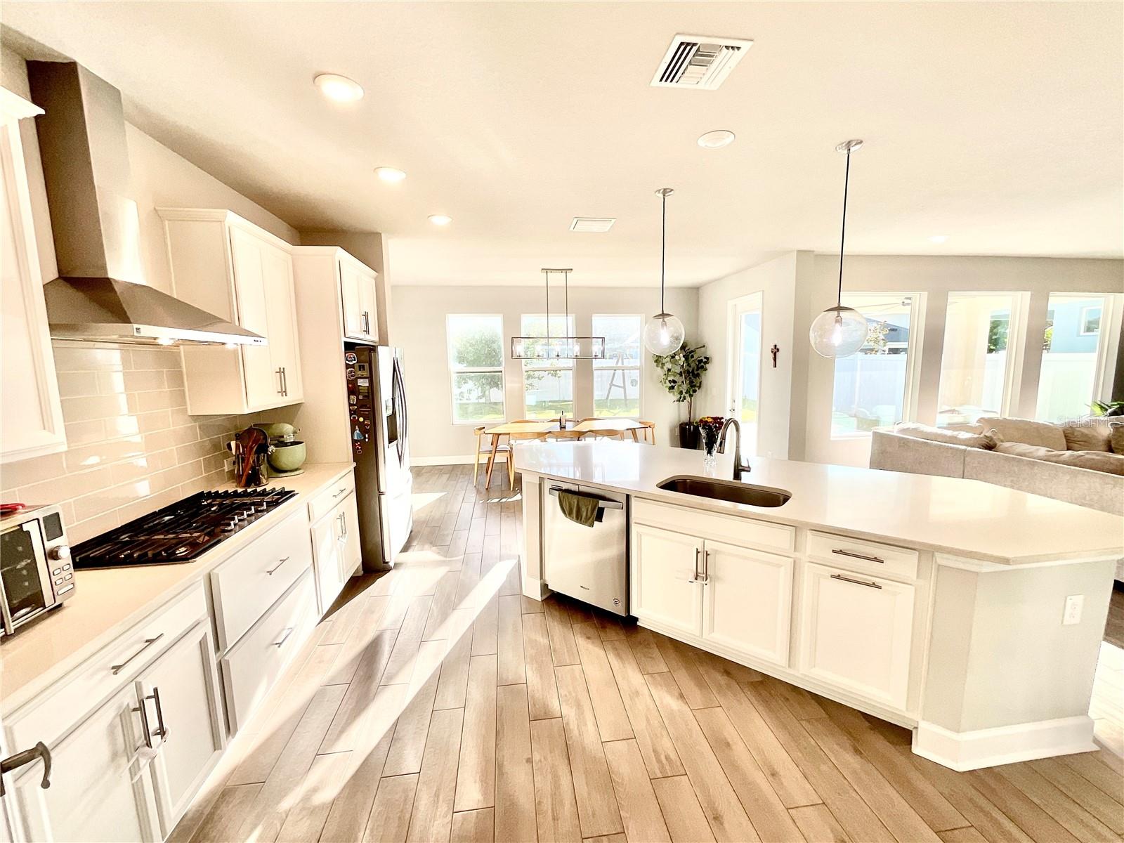 Image 3 of 36 For 15255 Caravan Avenue
