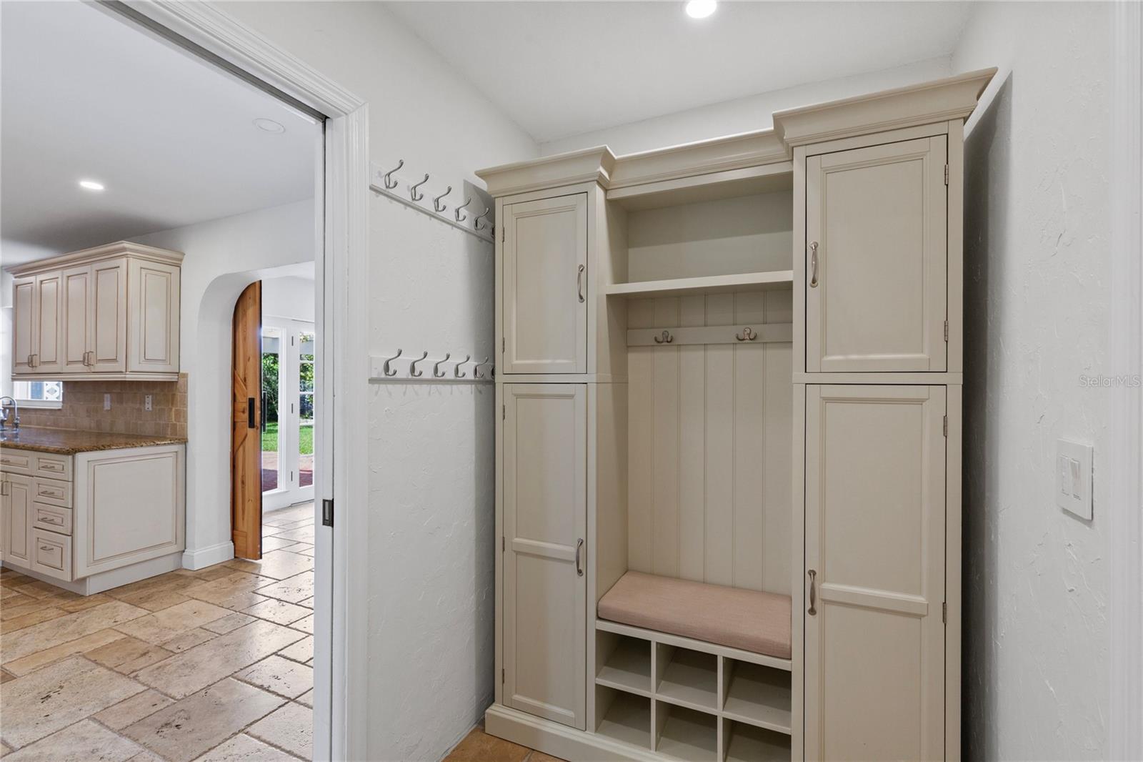 Image 19 of 59 For 302 Eastleigh Drive