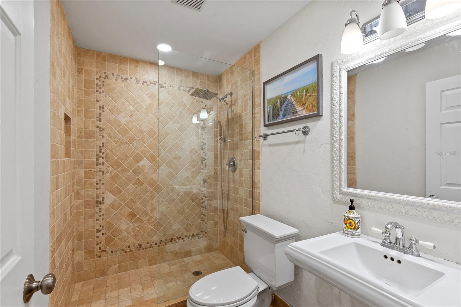 Image 20 of 59 For 302 Eastleigh Drive