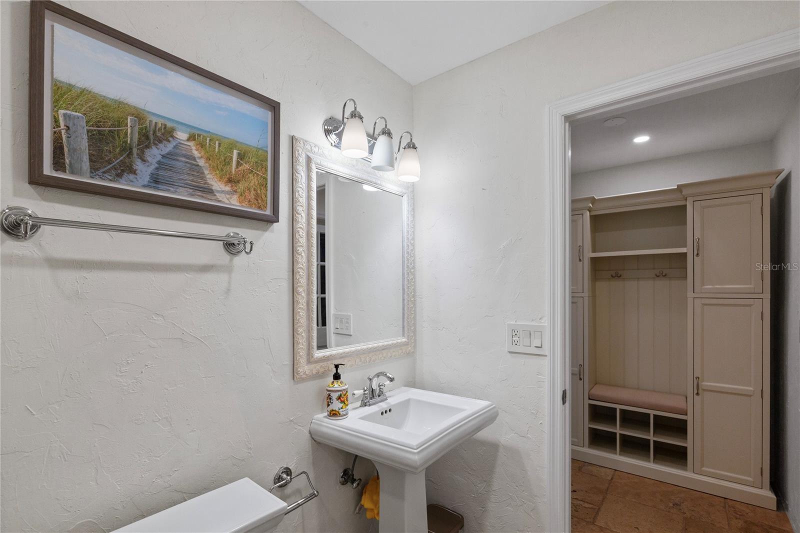 Image 21 of 59 For 302 Eastleigh Drive