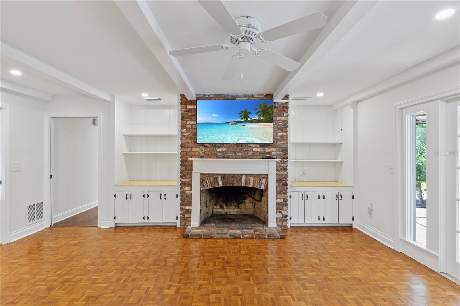 Image 22 of 59 For 302 Eastleigh Drive