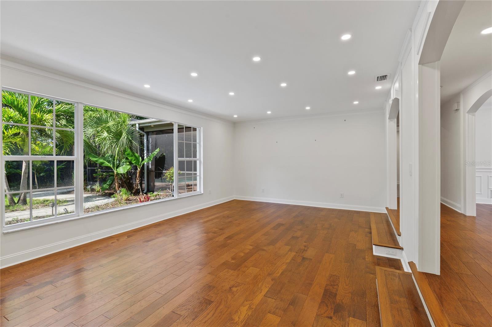 Image 39 of 59 For 302 Eastleigh Drive