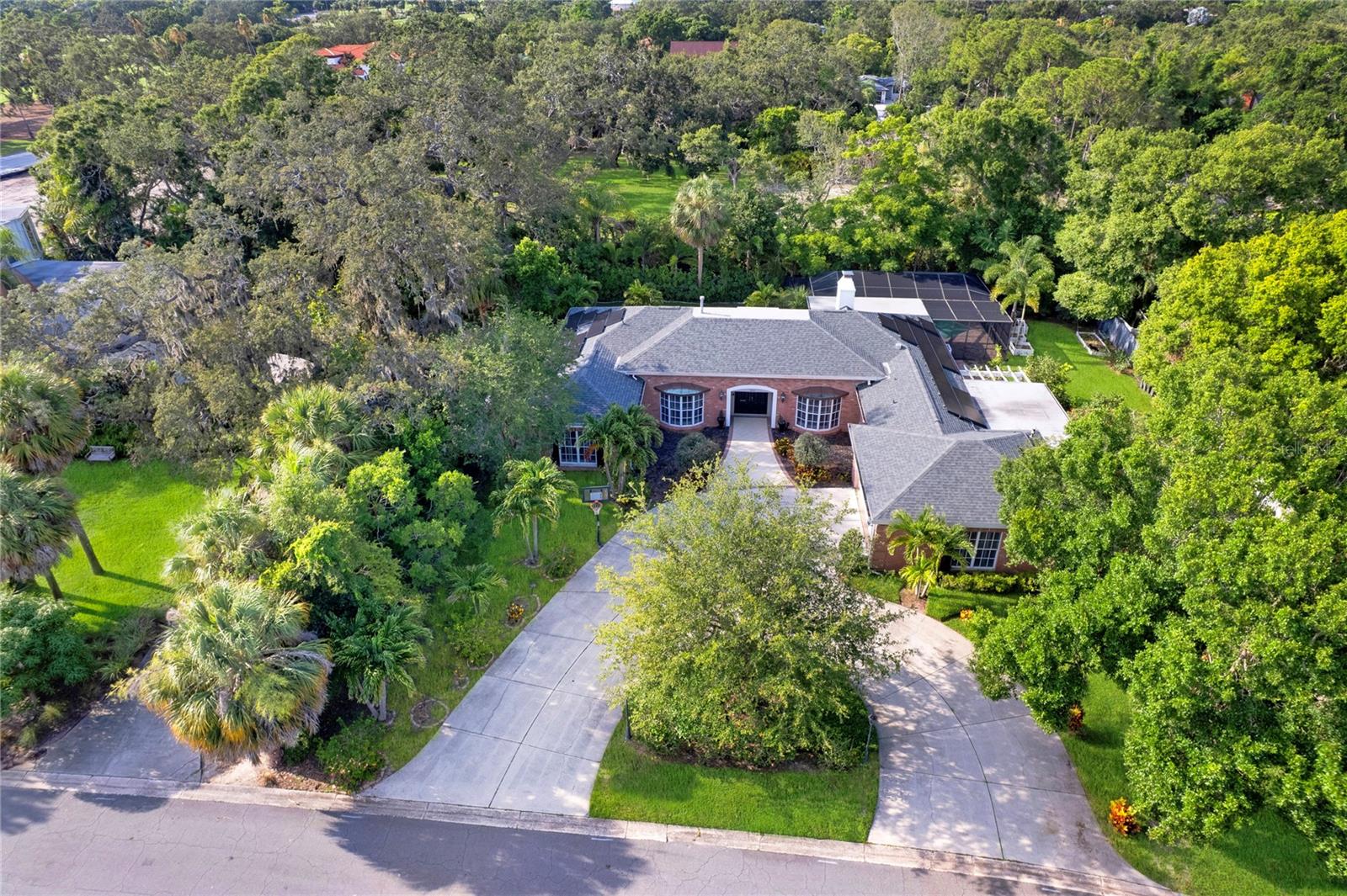 Image 4 of 59 For 302 Eastleigh Drive