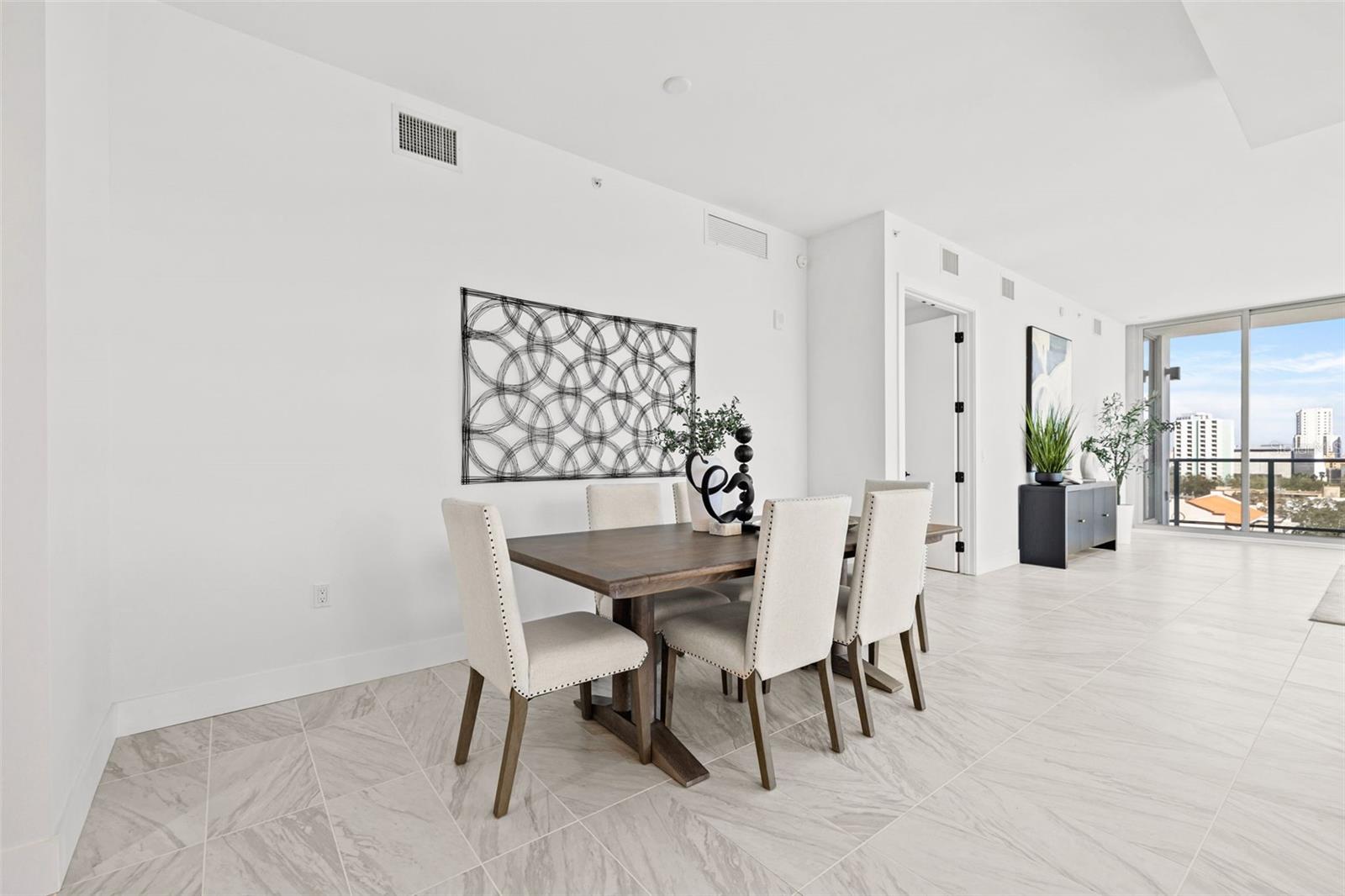 Image 20 of 63 For 777 3rd Avenue N 805