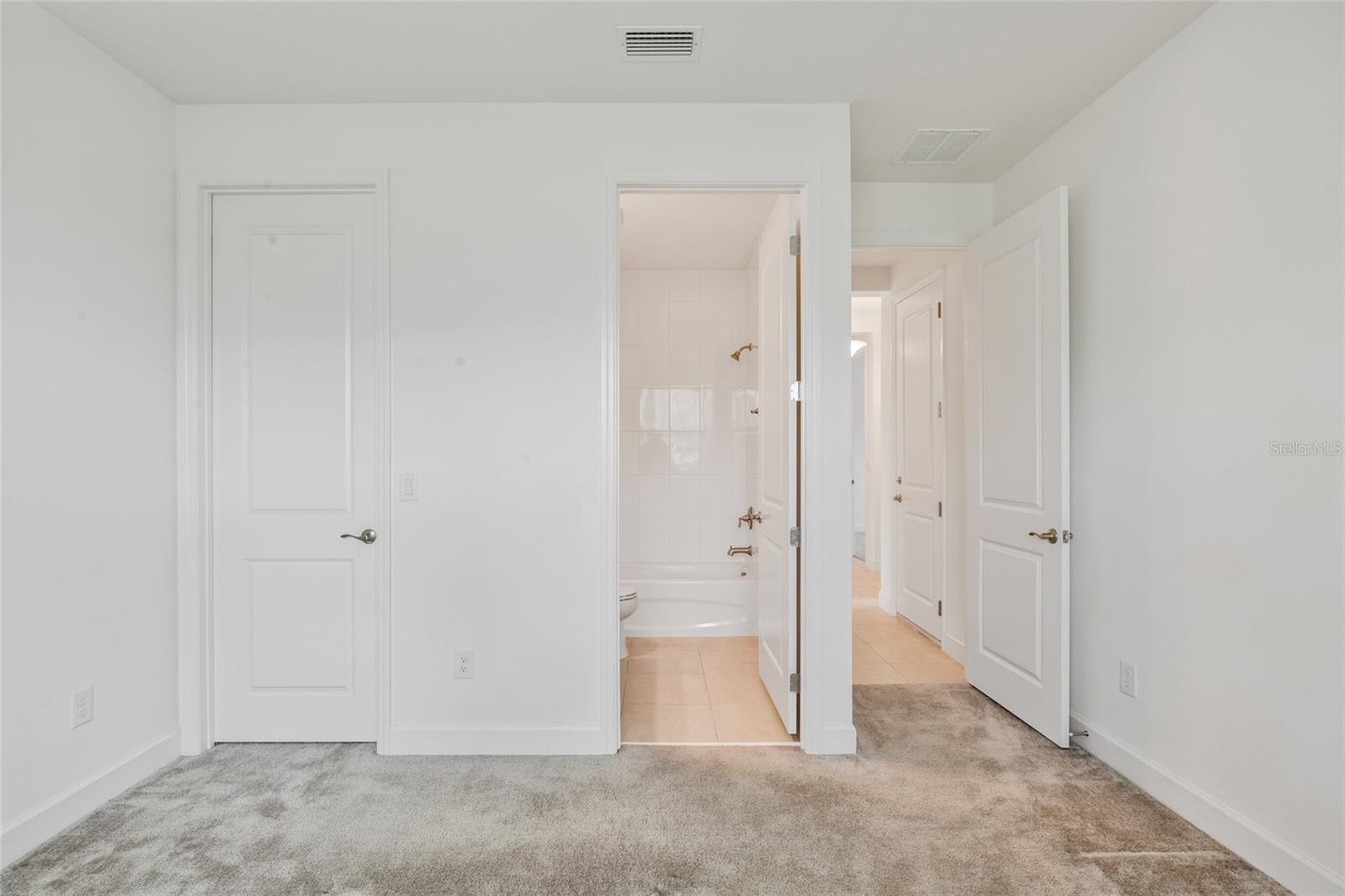 Image 16 of 52 For 3488 Great Banyan Way