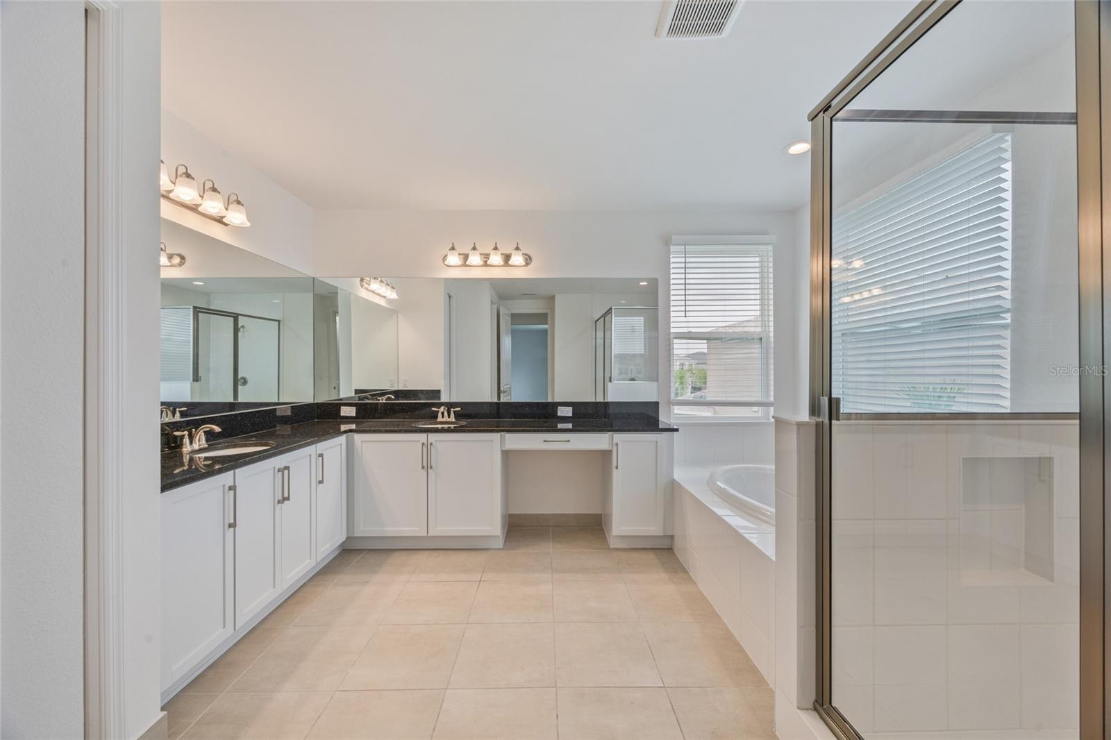 Image 22 of 52 For 3488 Great Banyan Way