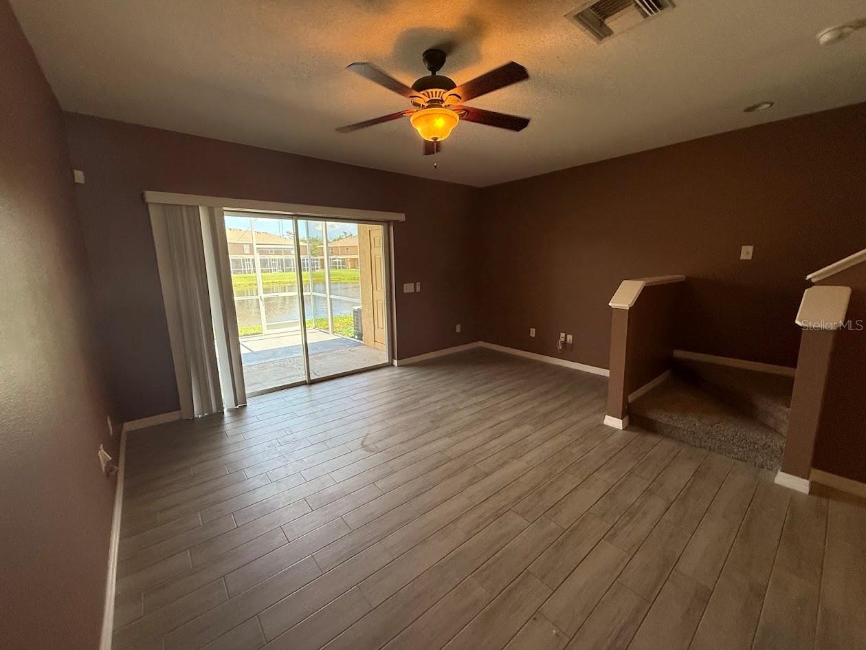 Image 15 of 38 For 12220 Foxmoor Peak Drive