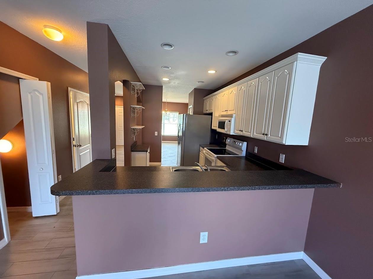 Image 8 of 38 For 12220 Foxmoor Peak Drive