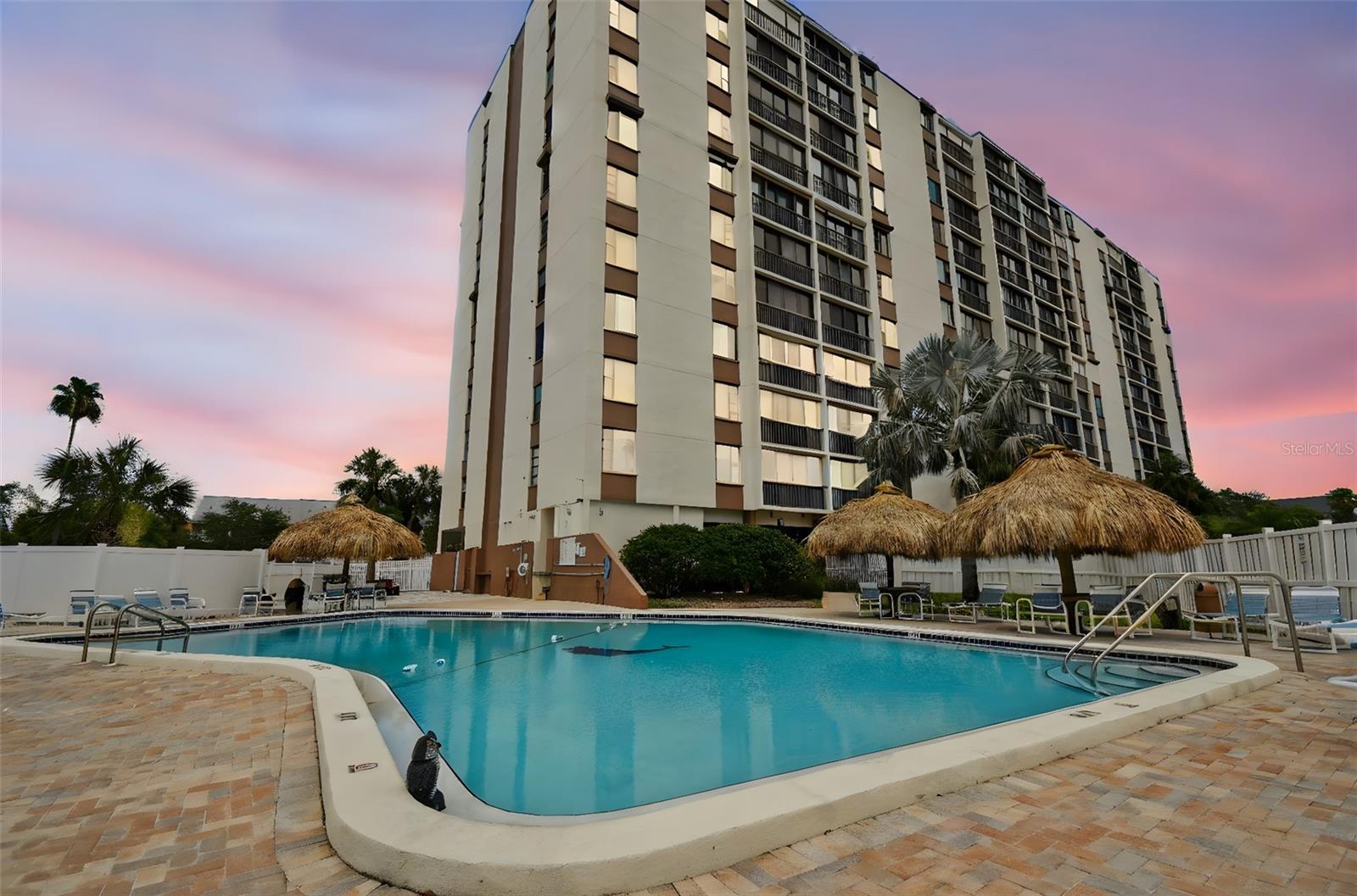 Image 4 of 69 For 255 Dolphin Point 207
