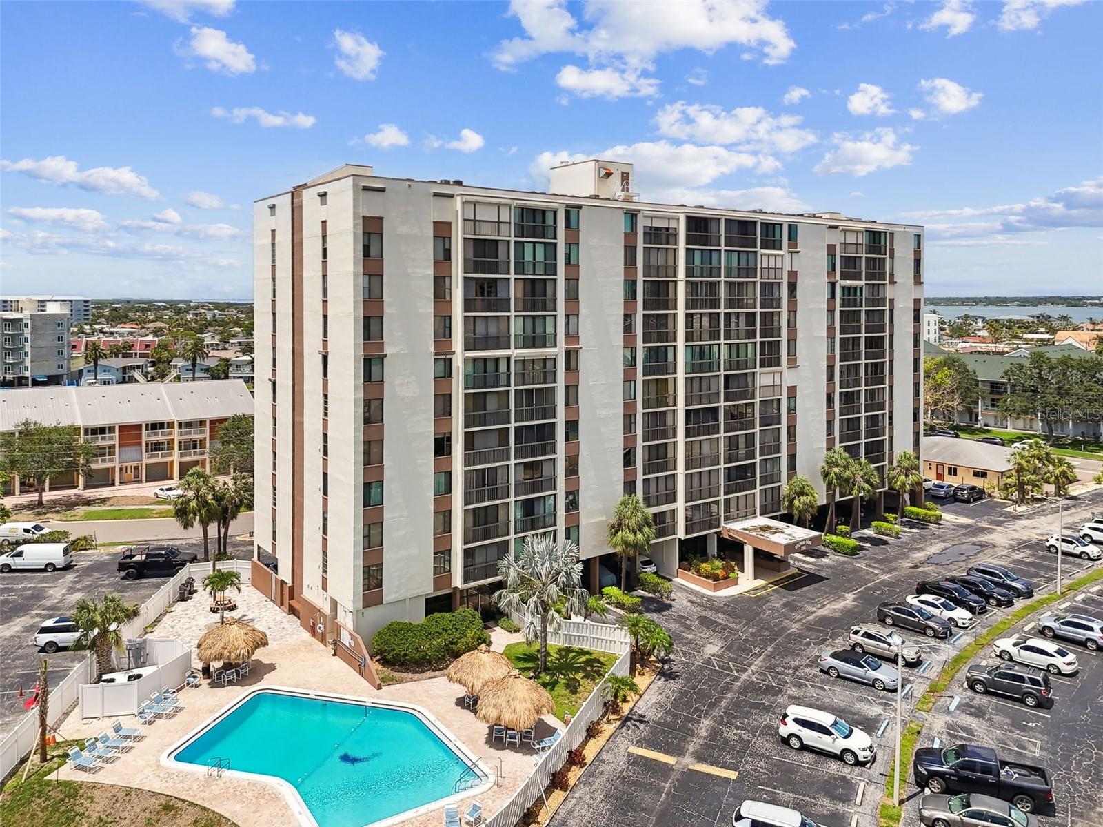 Image 46 of 69 For 255 Dolphin Point 207