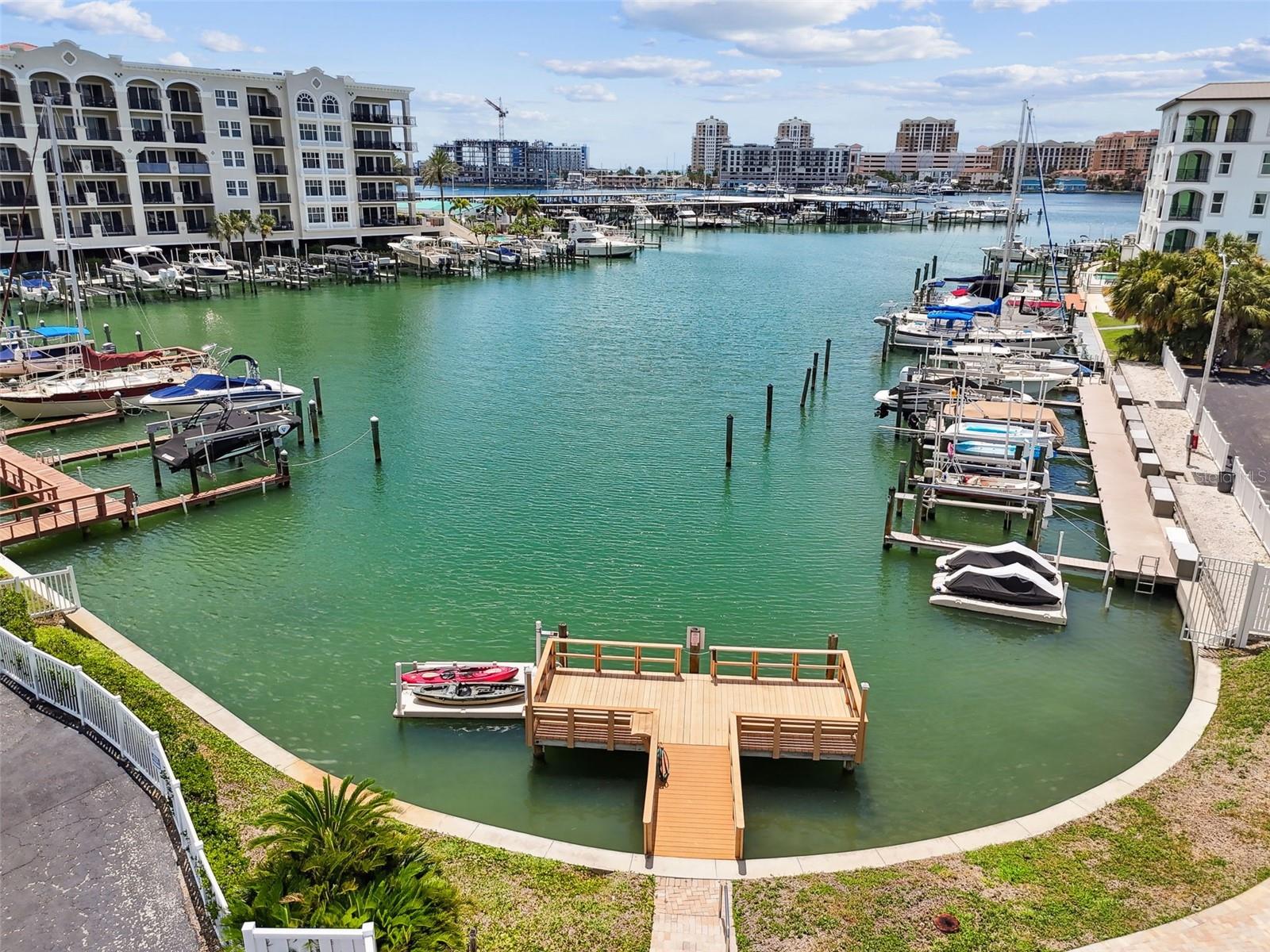 Image 48 of 69 For 255 Dolphin Point 207