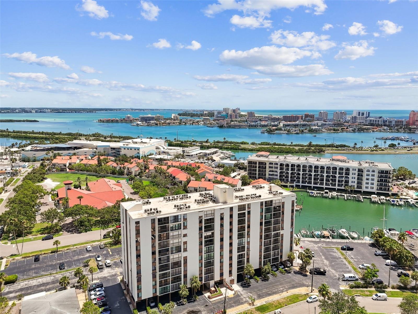 Image 52 of 69 For 255 Dolphin Point 207