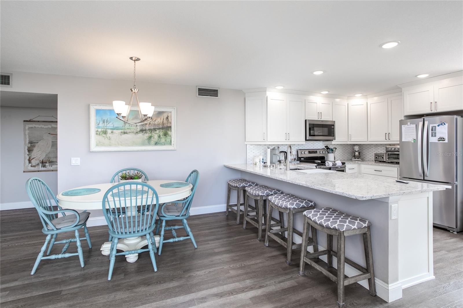 Image 10 of 28 For 6210 Sun Boulevard 506
